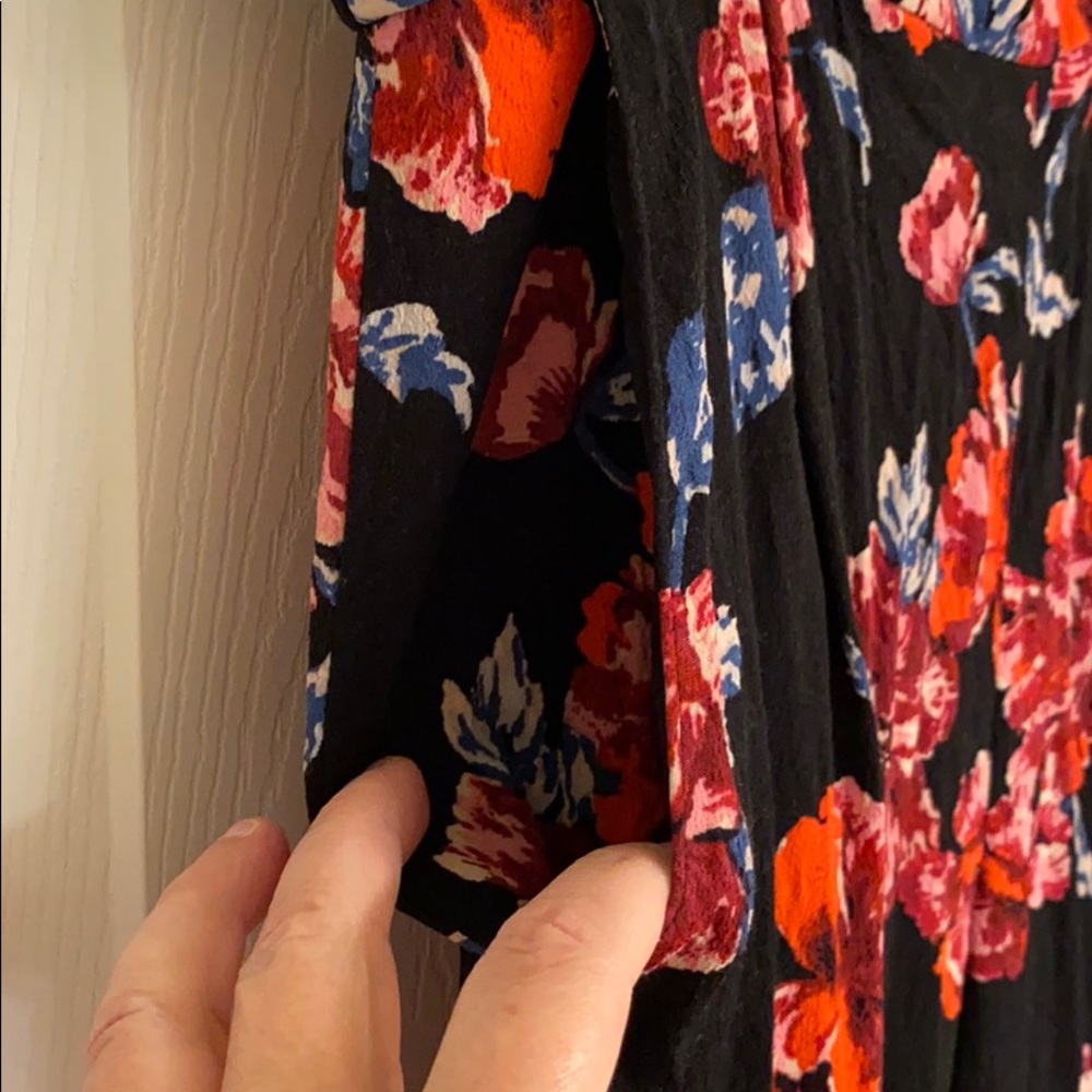 free press Red Floral Print Pants Pockets Elastic Waist Rayon Size Large - Picture 4 of 11
